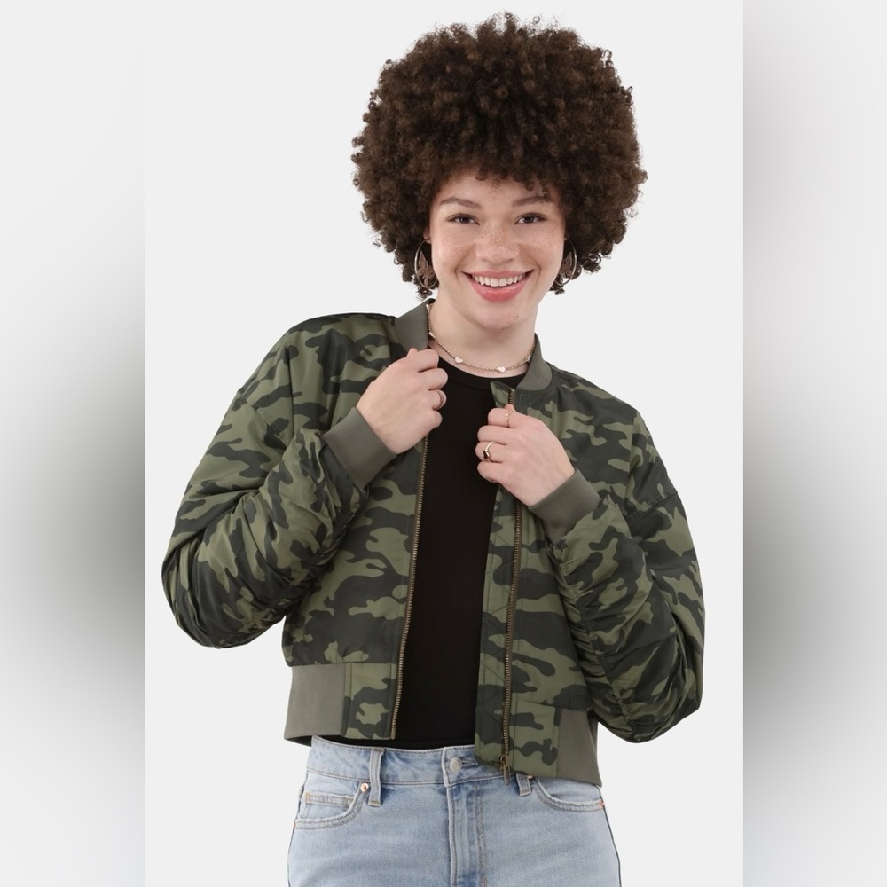 No Boundaries Camo Green Women's Bomber Jacket
